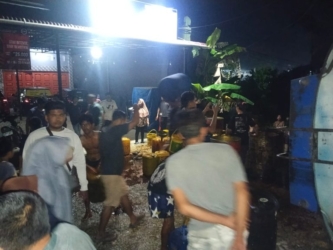 Baru Saja, Truk Tanki Terbalik Usai Lindas Pengendara Beat di Perwira Dumai