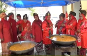 Urang Awak Kirim Bantuan Rendang 1,6 Ton untuk Korban Gempa NTT 