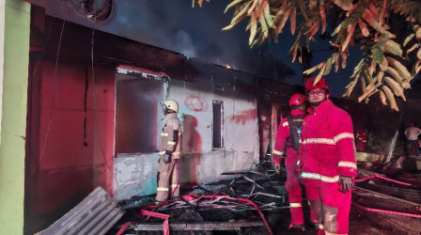 Baru Saja, Rumah Terbakar di Jalan Dirgantara Pekanbaru