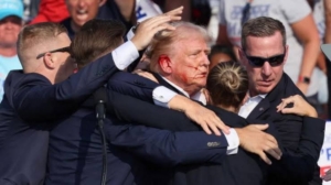 Banyak Ingin Bunuh, Presiden Trump Dievakuasi Pakai Truk Katering 