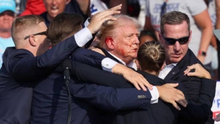 Banyak Ingin Bunuh, Presiden Trump Dievakuasi Pakai Truk Katering 