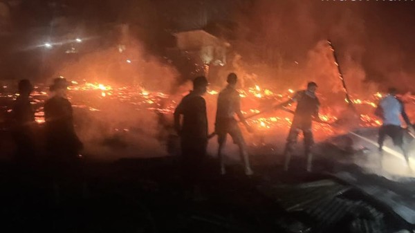 Lautan Api di Ponpes Syekh Burhanuddin Kuntu Kampar Kiri, Ratusan Asrama Ludes Terbakar 