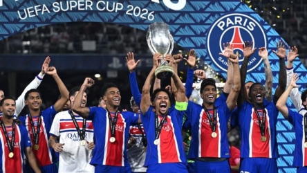 Tundukkan Aston Villa 2-1, PSG Rebut Tahta Piala Super Eropa 2026
