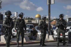 Militer Israel Kepung Masjid Aqsa, Pedagang Dilarang Jualan 