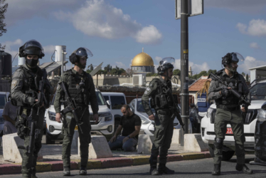 Militer Israel Kepung Masjid Aqsa, Pedagang Dilarang Jualan 
