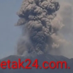 Gunung Marapi Muntahkan Abu hingga 2500 Meter, Warga Diingatkan Waspada