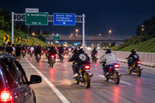 Balapan Liar di Pintu Tol Pekanbaru-Bangkinang, Warga Diingatkan Hati-hati 