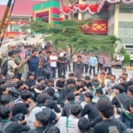 Aksi Unjuk Rasa HMI di Gedung DPRD Riau Memanas, Ada yang Luka serta Ditahan 