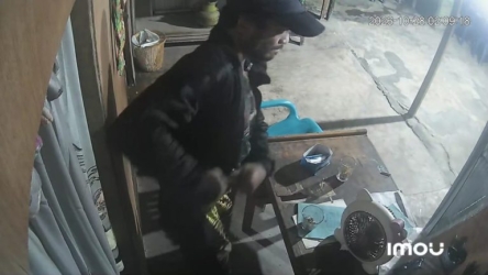 Waspada Ya! Pencuri Kian Nekat, Maling Tabung Gas Terekam CCTV di Baganbesar