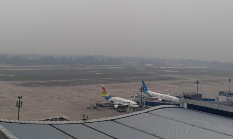 Dampak Kabut Asap, 12 Penerbangan Delay di Bandara SSK II Pekanbaru