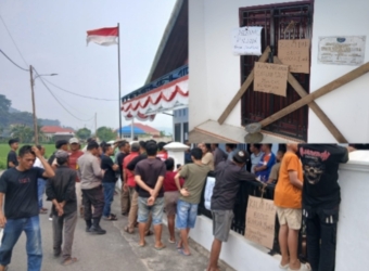 Sempat Digembok, Massa Geruduk Kantor Wali Nagari Sawah Laweh Bayang