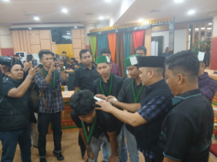 Geruduk DPRD Riau, Massa HMI Desak Copot Menhut Raja Juli Antoni 