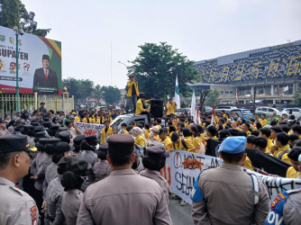 Plt Gubri SF Hariyanto Didemo Mahasiswa Dua Universitas, Sekdaprov Turun Tangan 