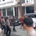 Bawa Senpi dan Sajam, Suku Anak Dalam ‘Gempur’ Mapolres Merangin Jambi